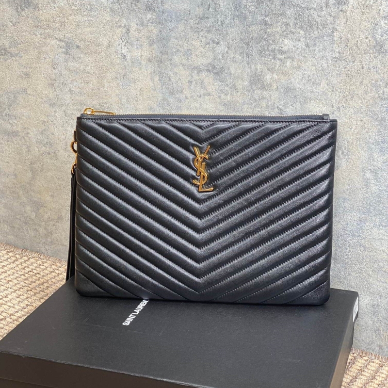 Y51 clutch bags